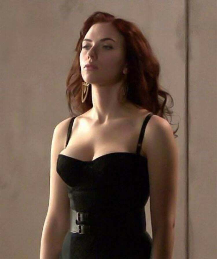 Scarlett Johansson and her juicy mommy tits