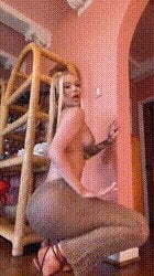 I want Iggy Azalea to bounce her fat ass on my dick like that.