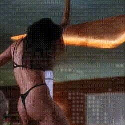 Demi Moore - Striptease