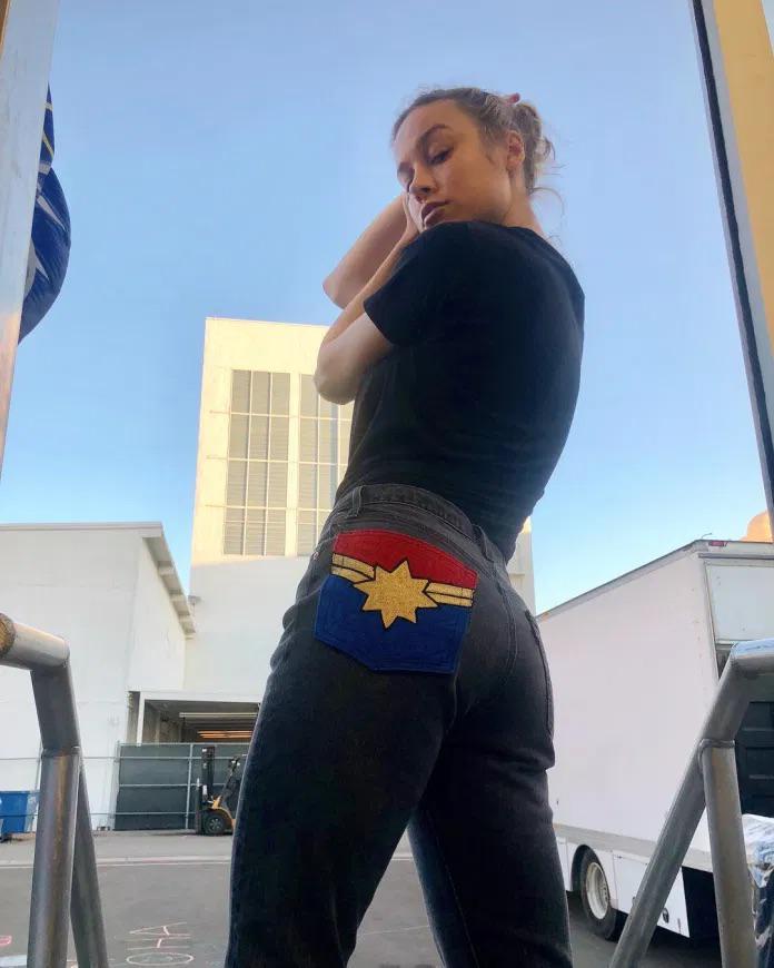 I want Brie Larson to sit on my face. Literally, that’s it. That’s all I need right now. No sex, no orgasms, just me becoming Brie’s personal chair.