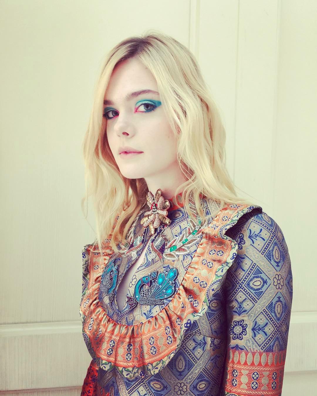 Elle Fanning is classically beautiful!