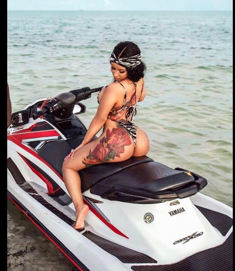 Hot damn look at cardi b’s ass