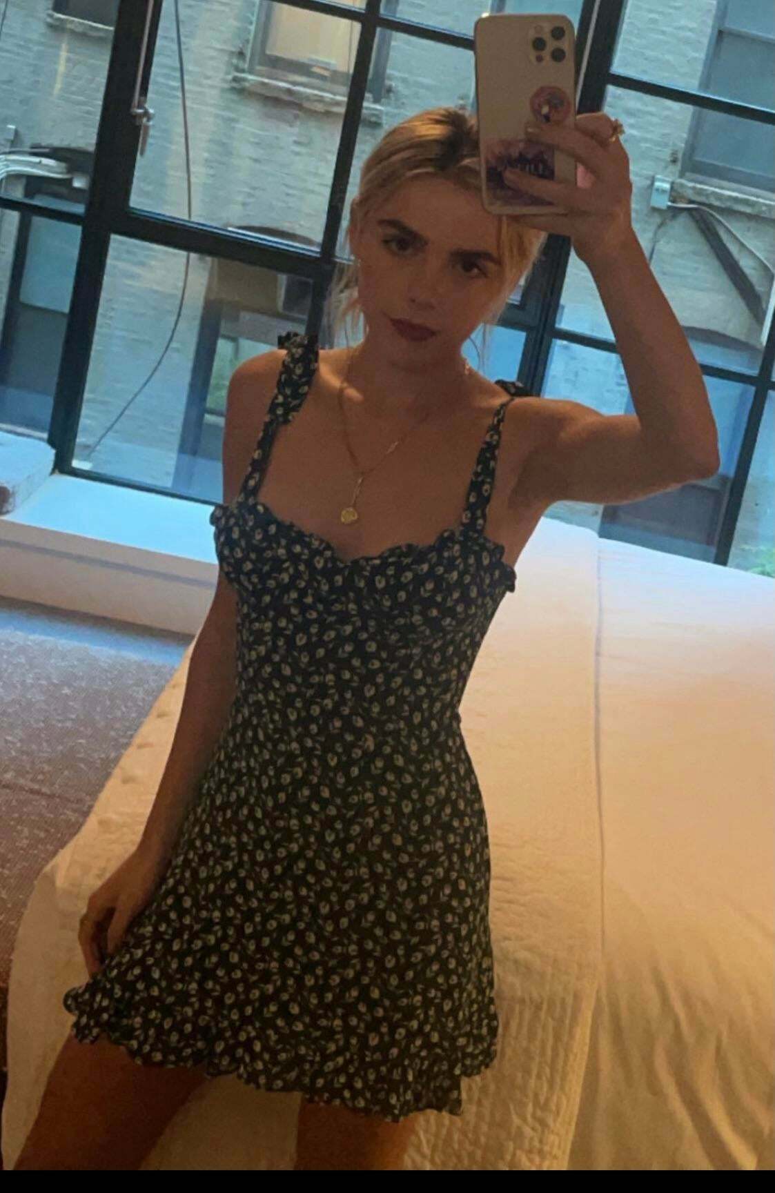 Pretty and sexy Kiernan Shipka