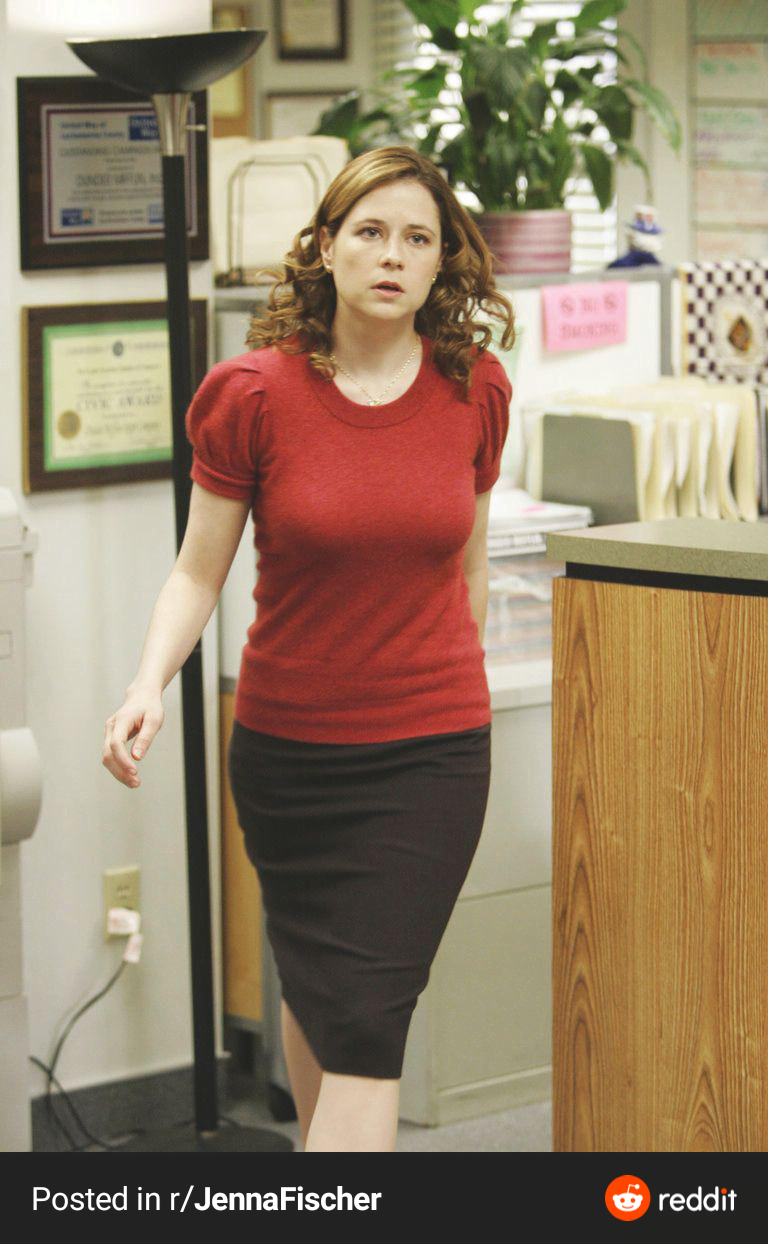 Would love to assfuck Jenna Fischer hard over her desk