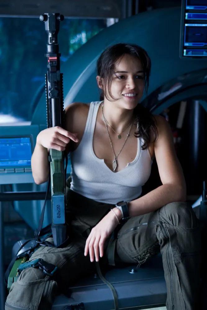 michelle rodriguez was so hot in avatar