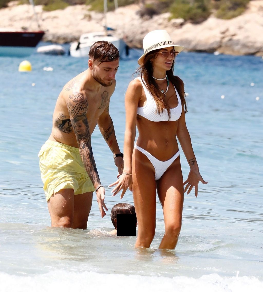 Jessica Melena & Jenny Darone-Insigne Bikini