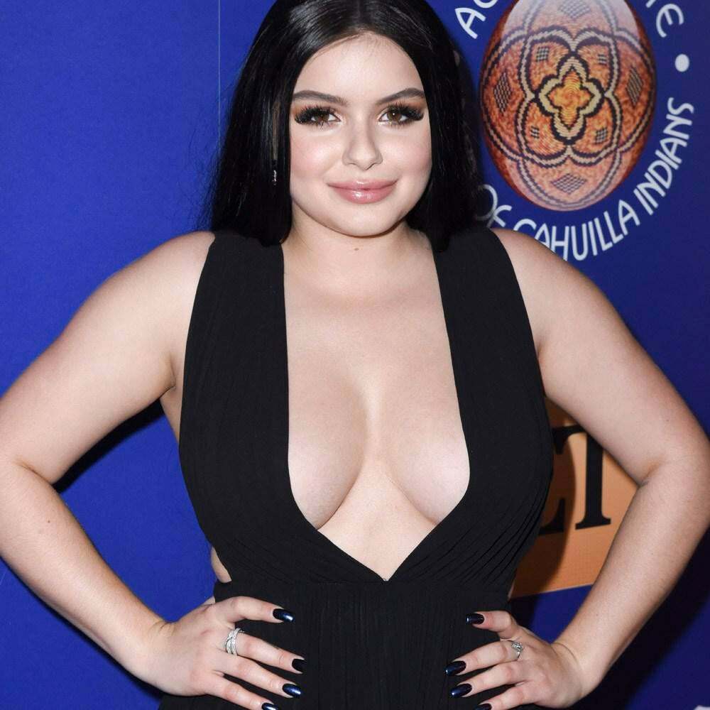 Ariel Winter's tits would look good with a nice big load on them