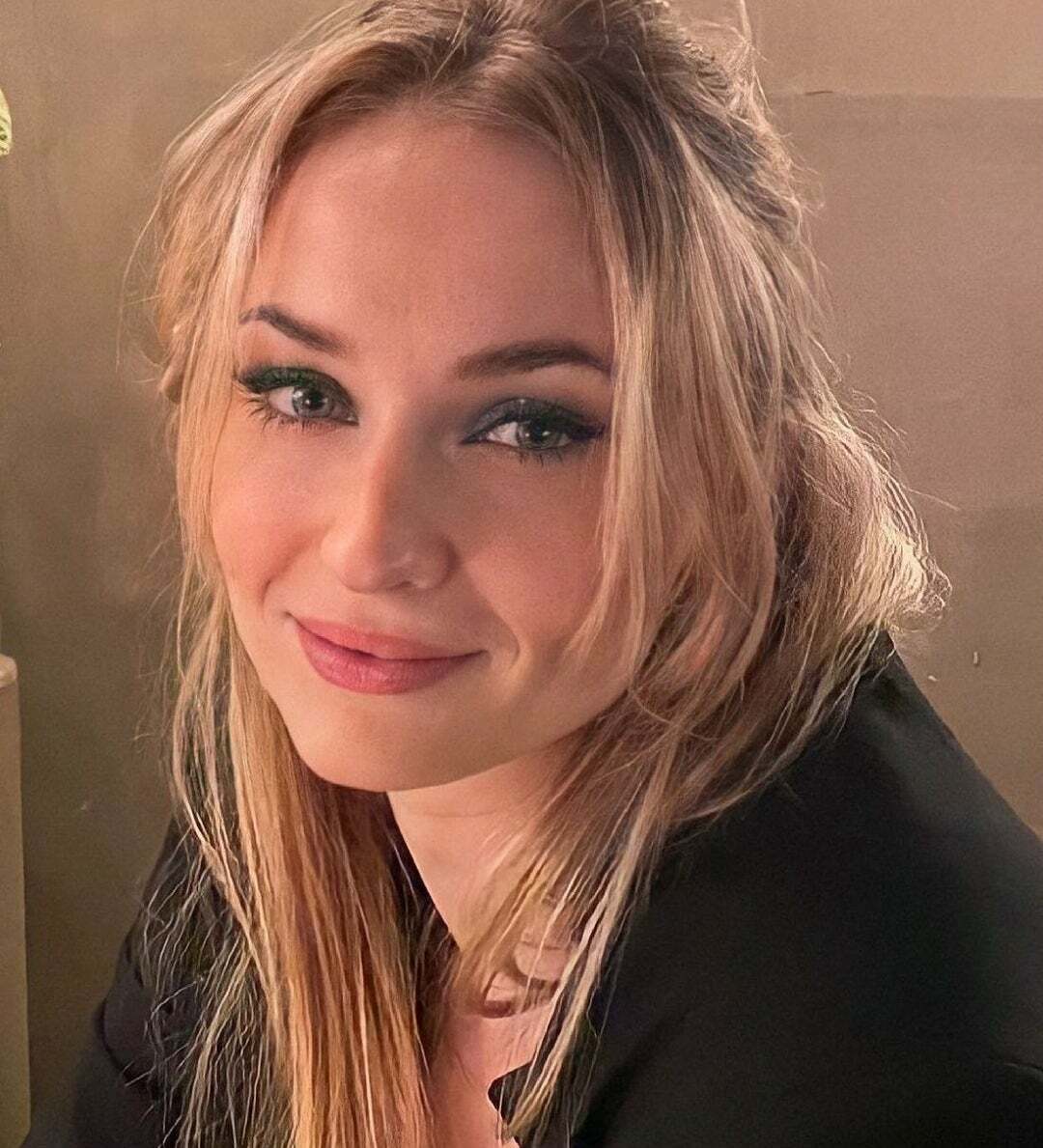 I would love to finish over Sophie Turner's face