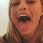 Margot Robbie opening nice and wide for your cock and cum