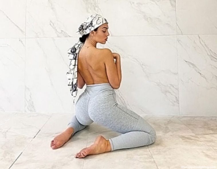 Georgina Rodriguez Topless (5 Photos)