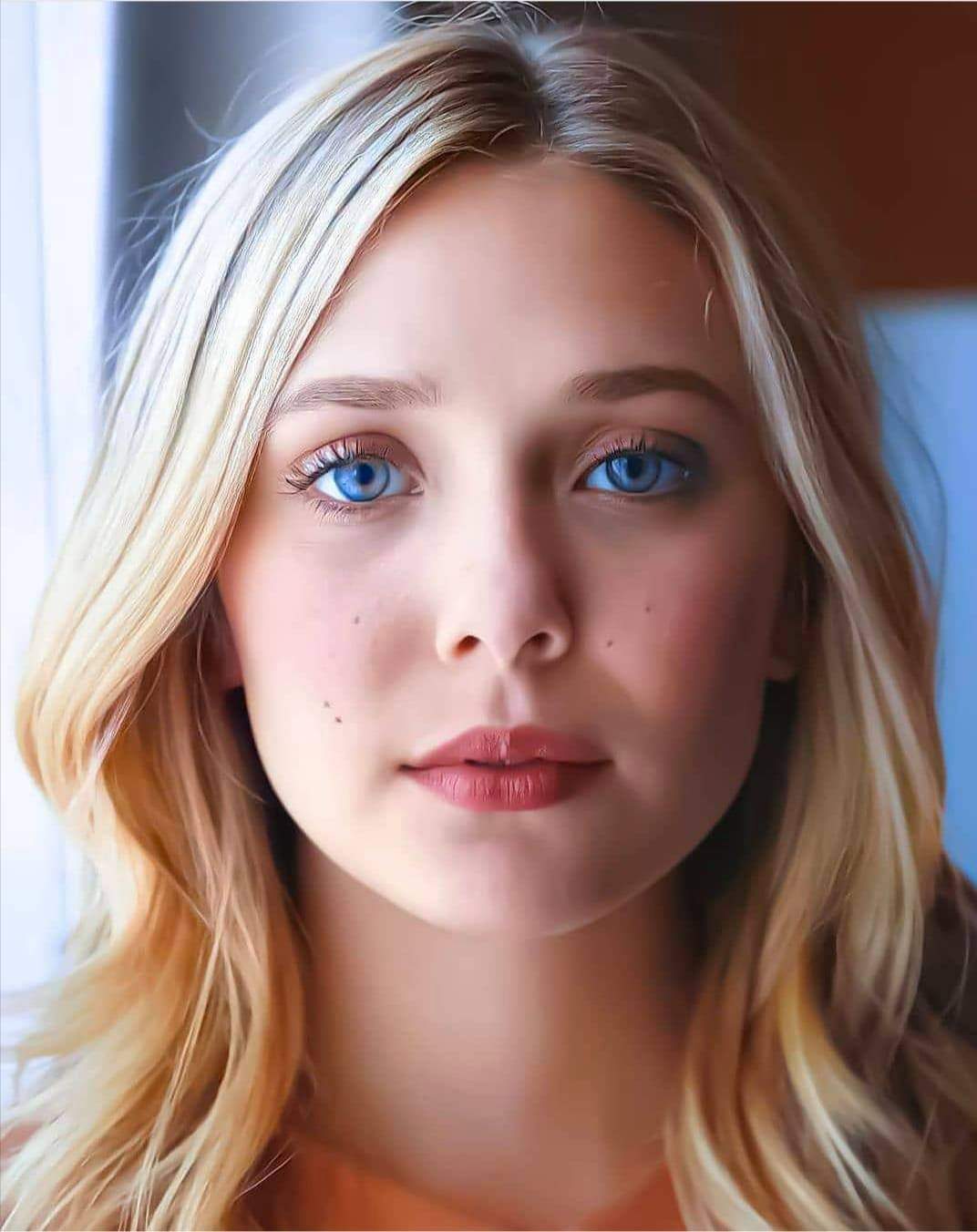 Elizabeth Olsen facial