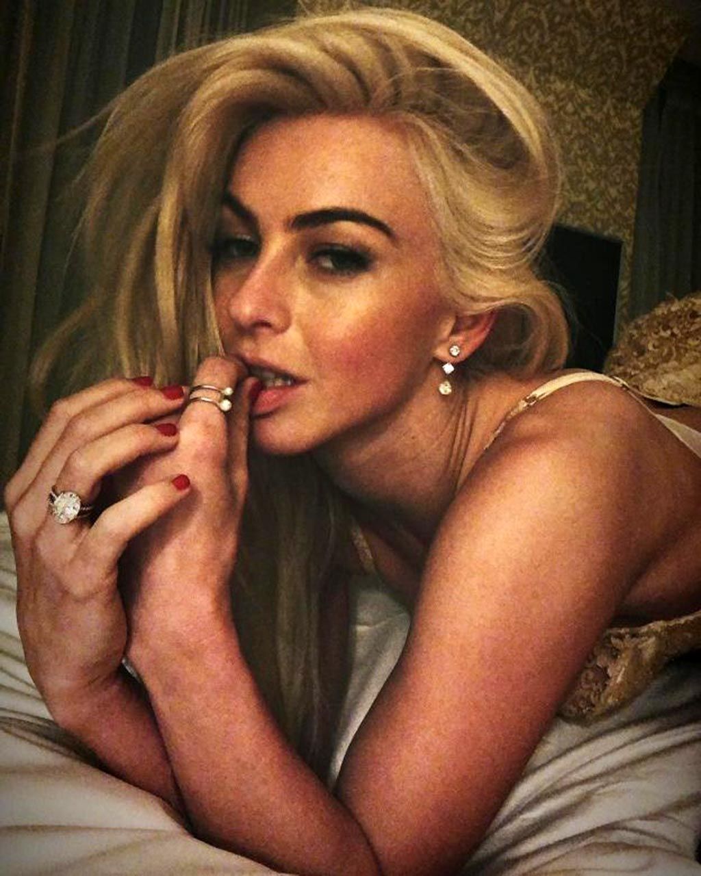 Julianne Hough Leaked