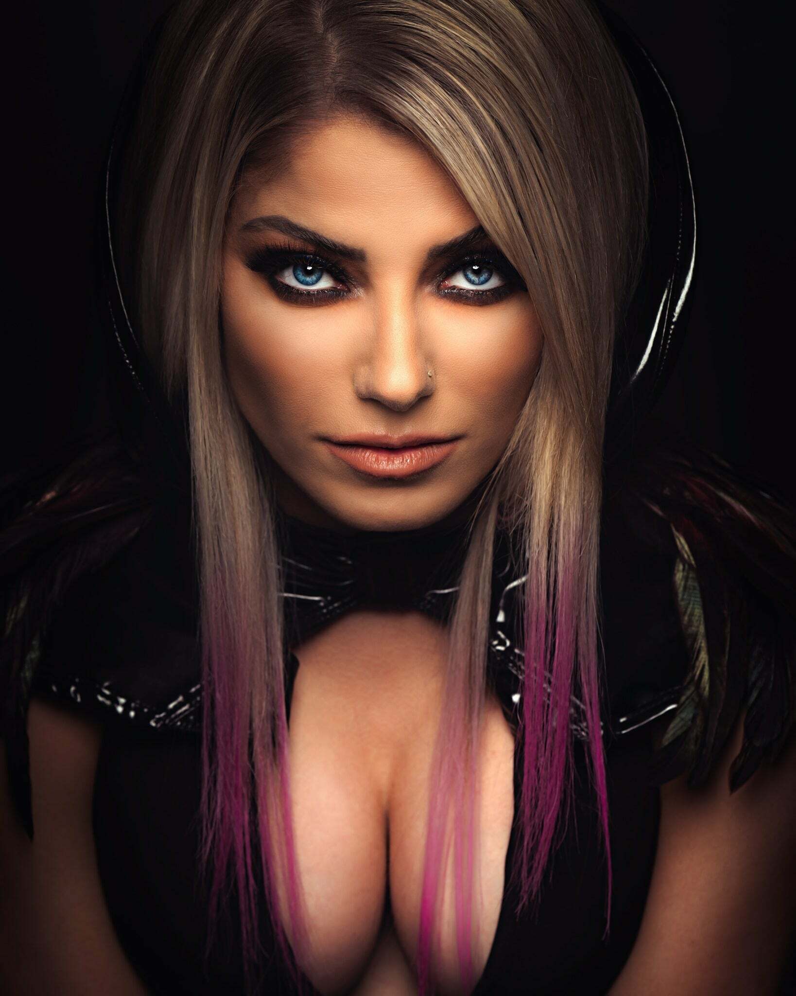 I wanna cum in Alexa Bliss mouth and watch it
