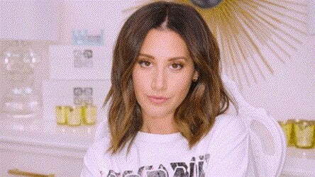 I wanna see Ashley Tisdale in a Fan Blowbang swallow