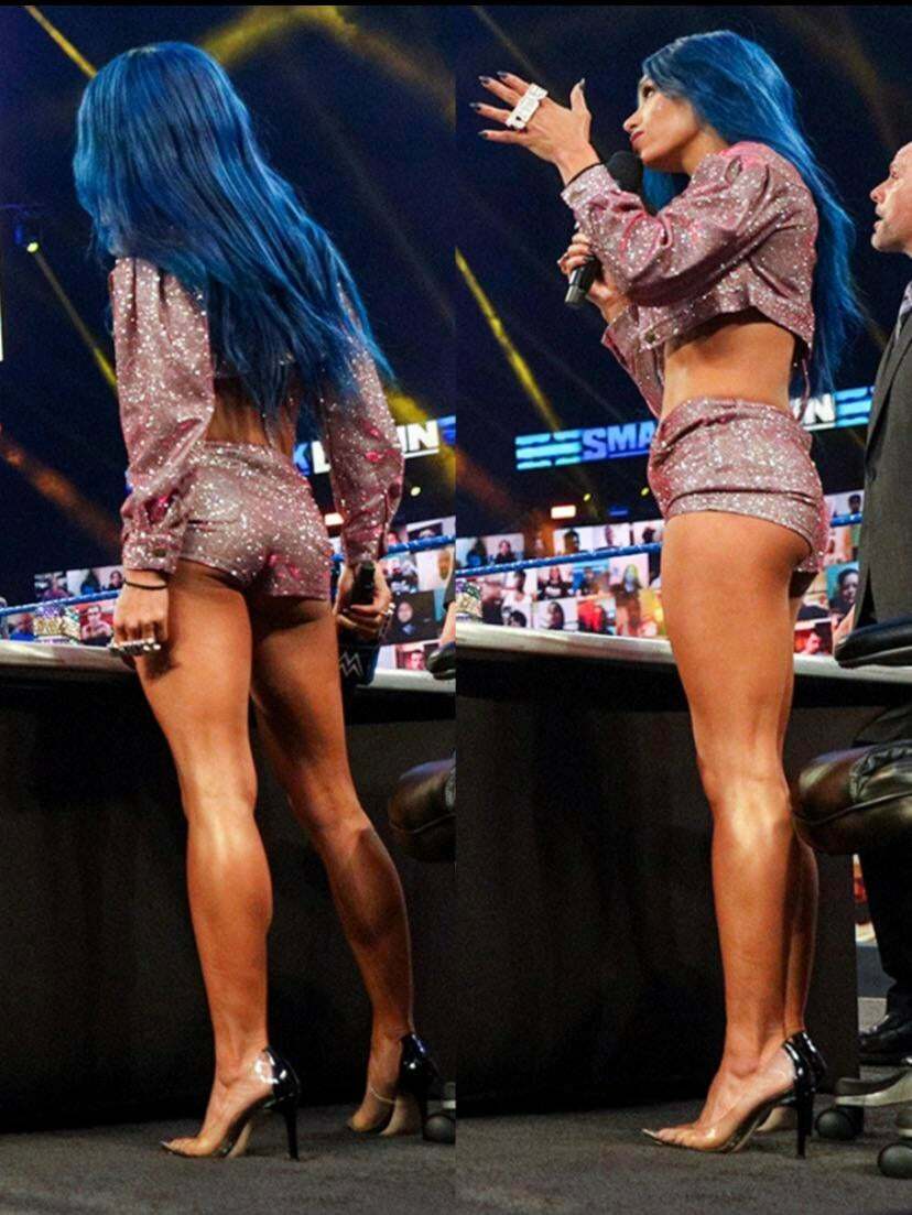 Sasha Banks and her delicious legs