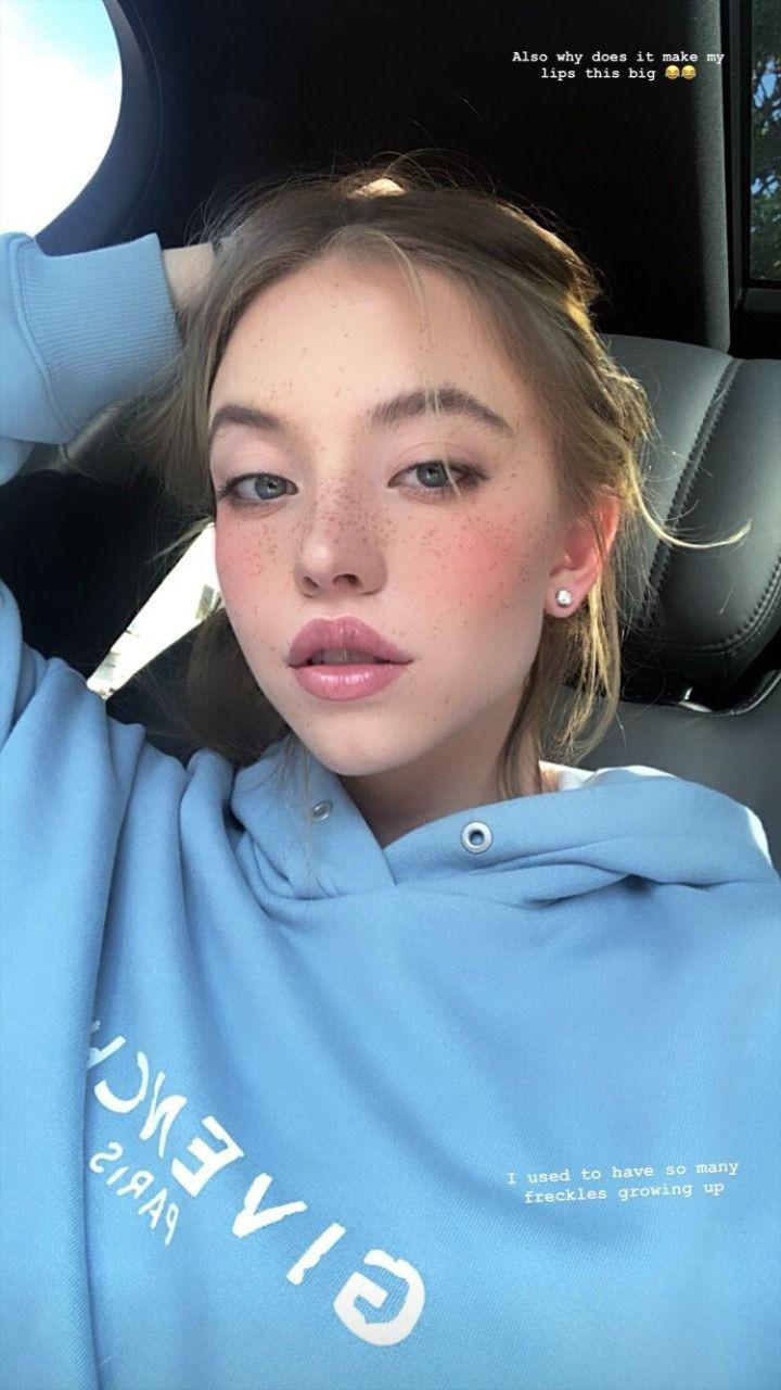 Sydney Sweeney would slay as Elsa in Frozen film