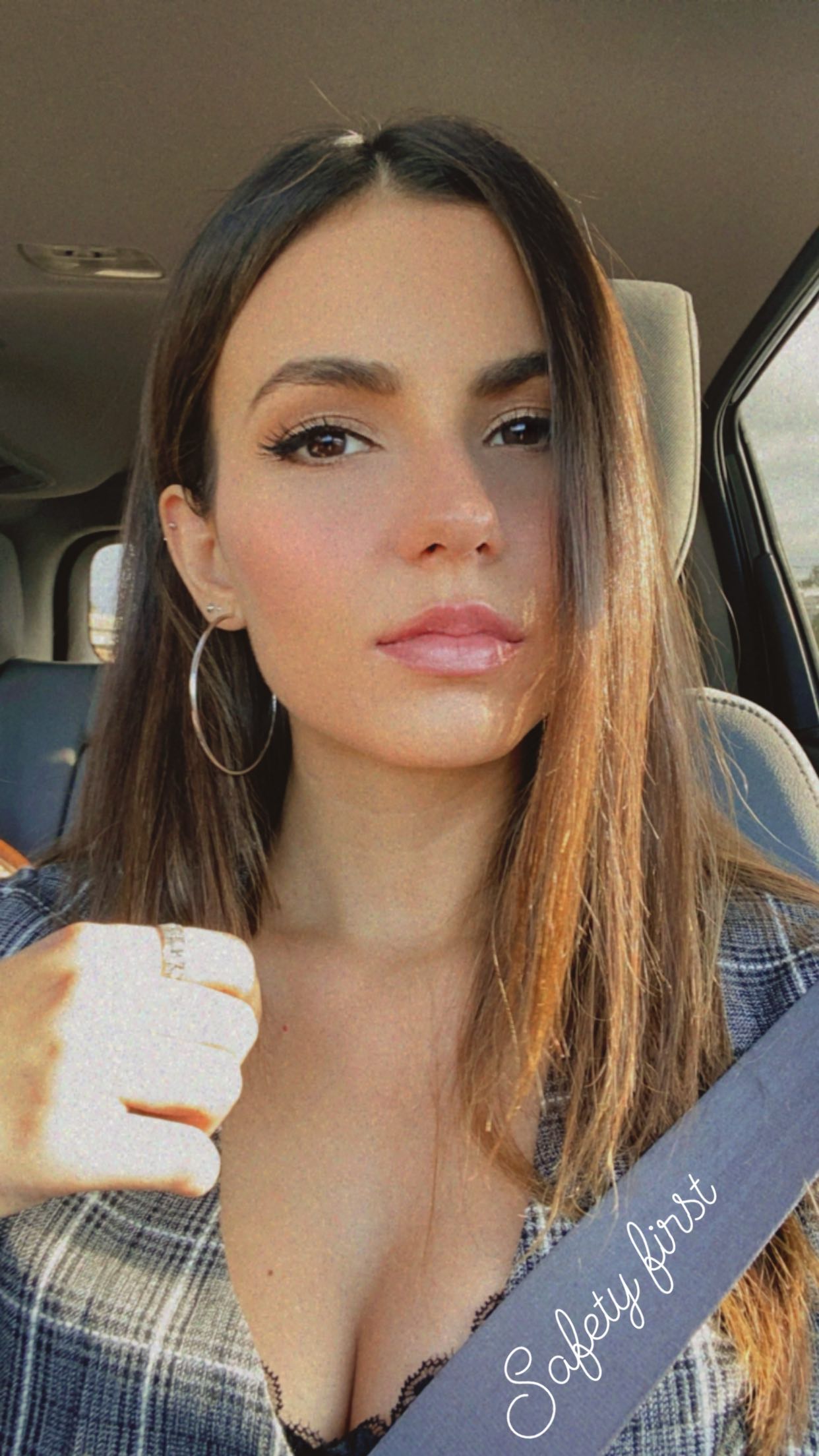 Victoria Justice is turning into more of a bimbo with