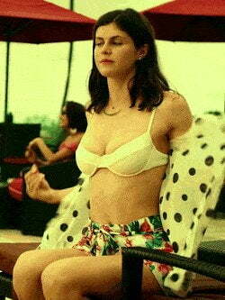 Alexandra Daddario perfection in The White Lotus