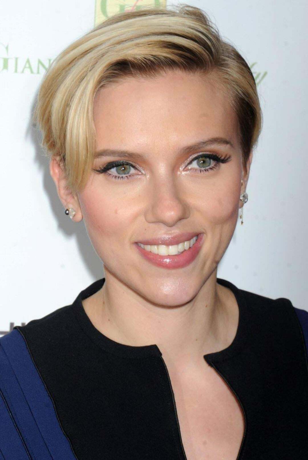 Imagine doing no nut november when Scarlett Johanssons face exists