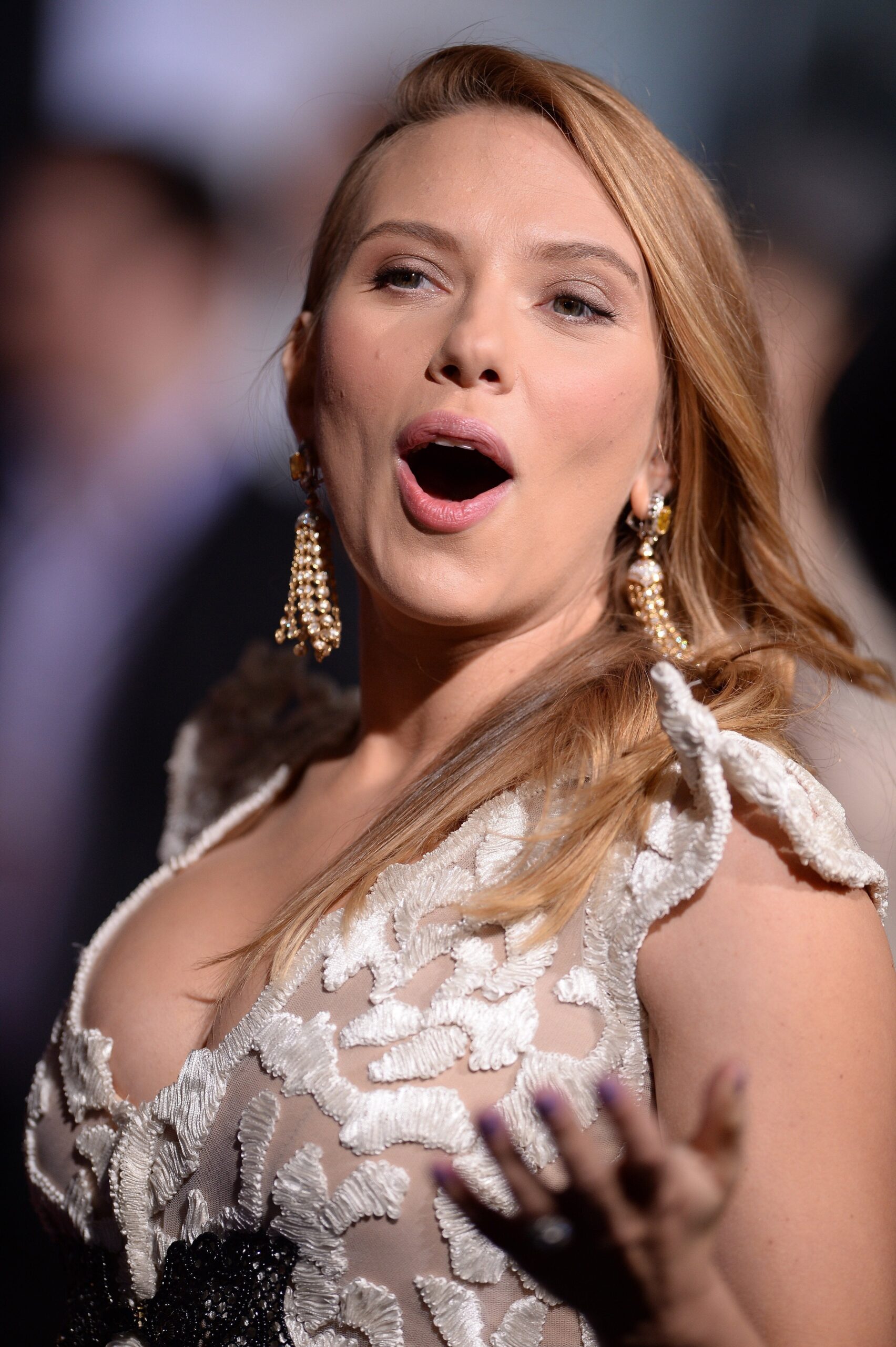 Those tits of Scarlett Johansson needs to be sucked