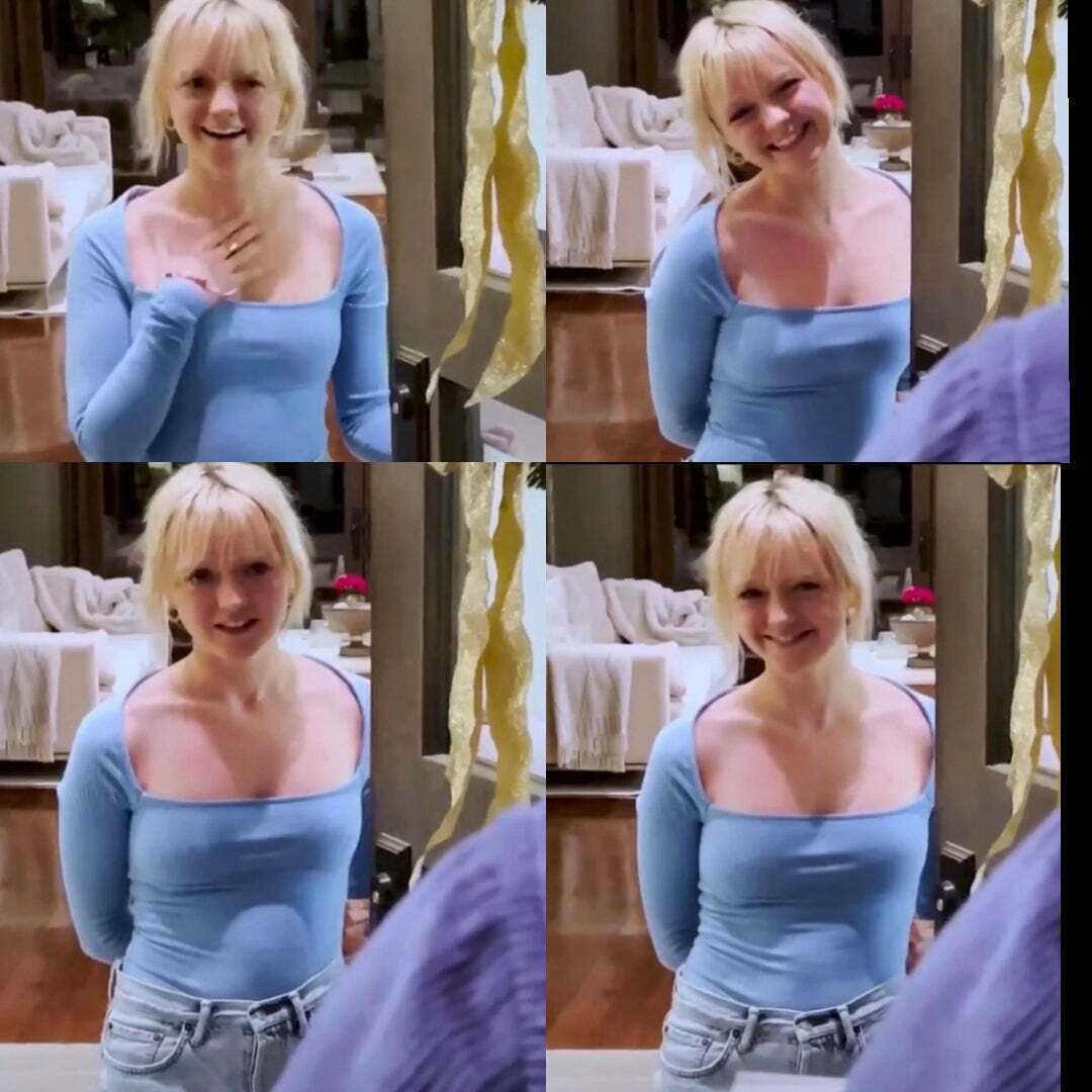 I just cant help it I love Maisie Williams tits