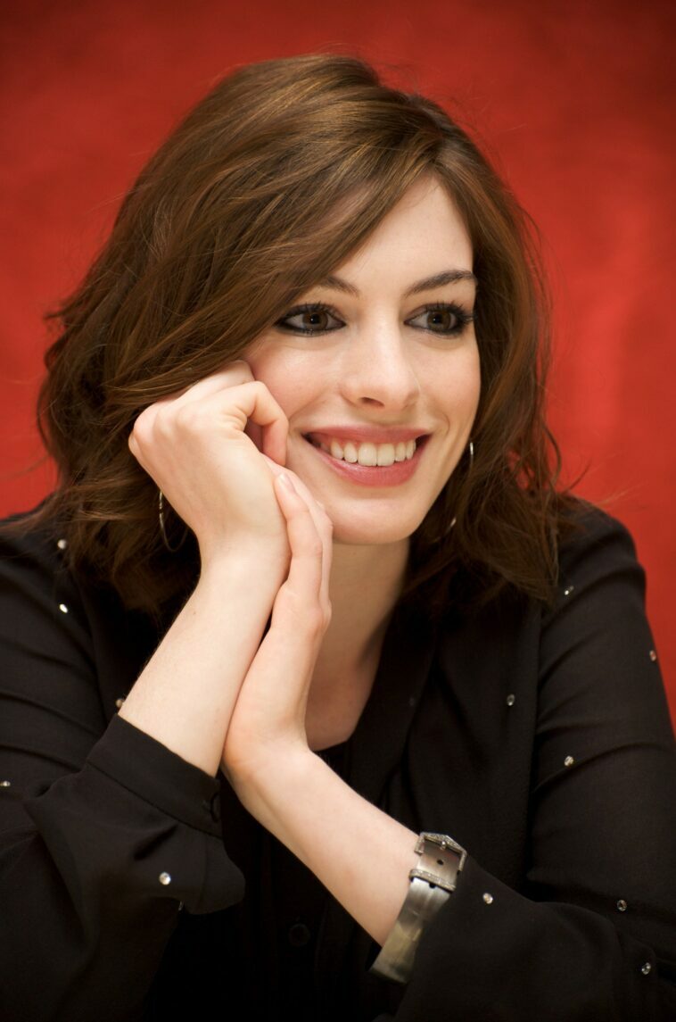 Anne Hathaway has such a winning smile