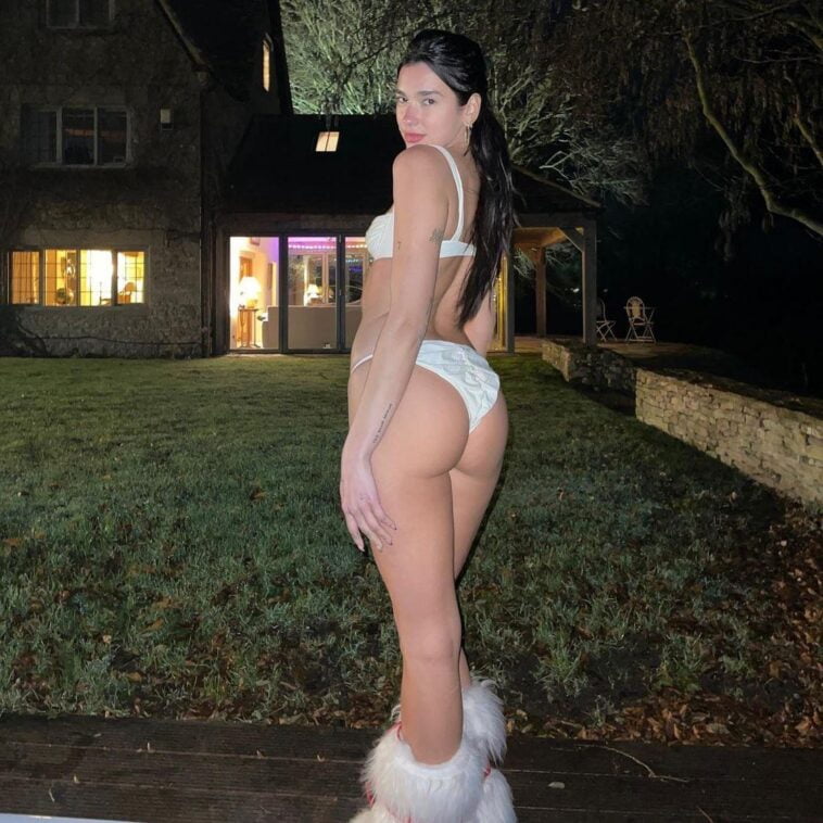 Dua Lipa 🥵