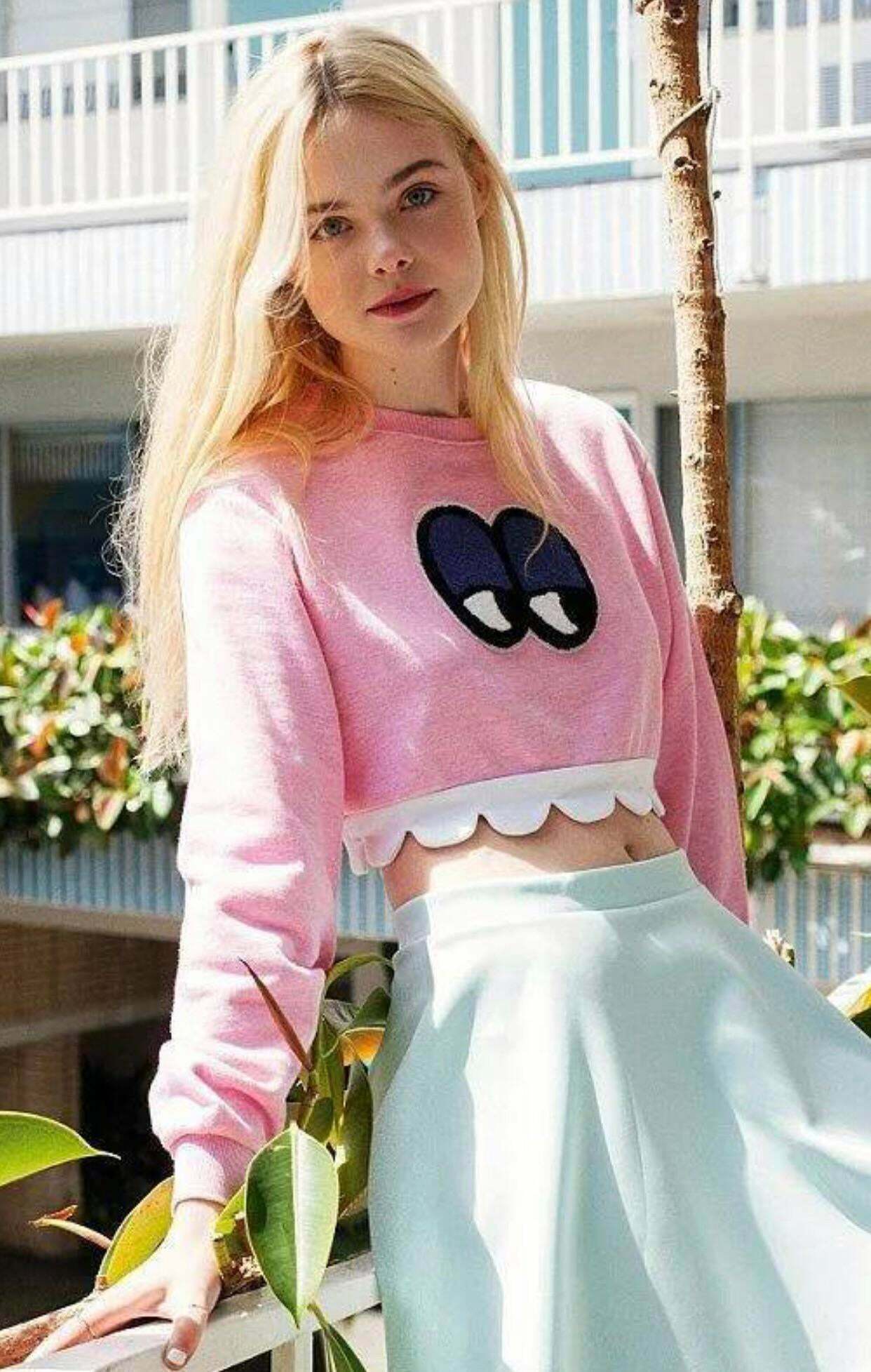 Pink every where Elle fanning