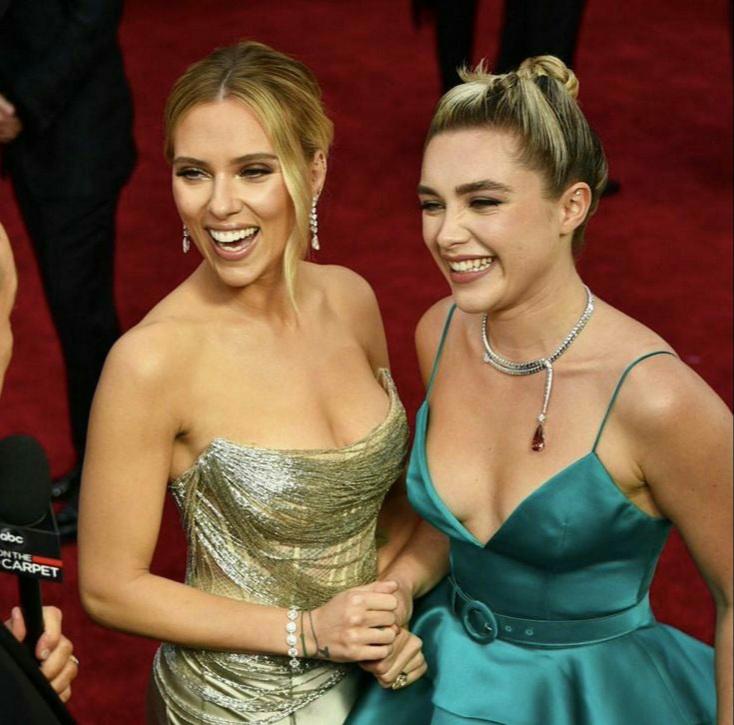 Scarlett Johansson and Florence Pugh