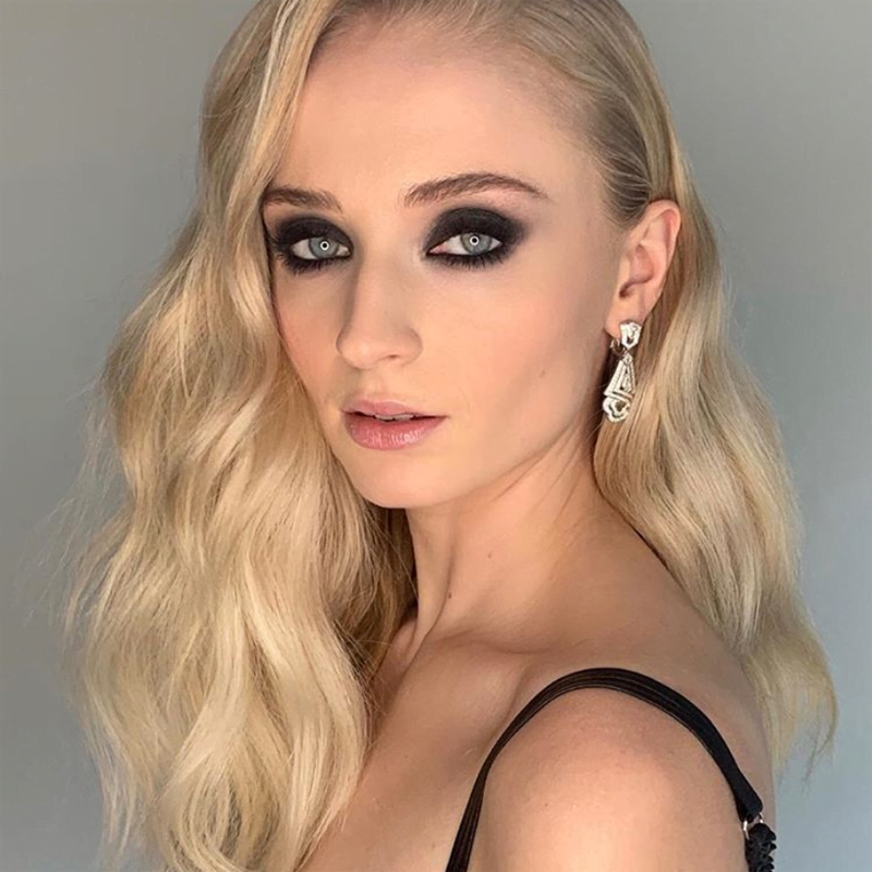 Sophie Turner really needs that makeup ruining