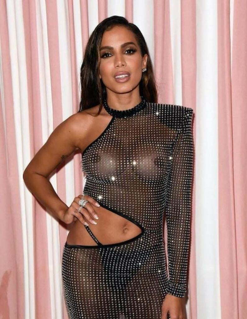 Anitta See Through
