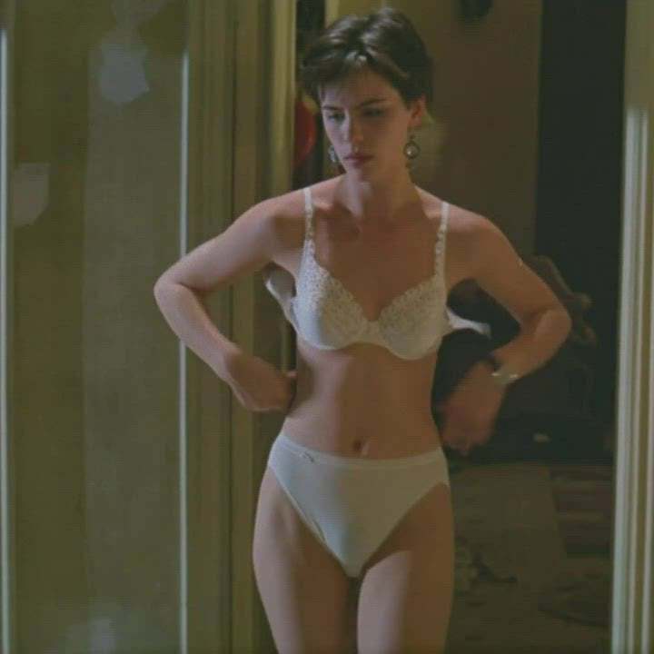 Kate Beckinsale Beautiful young plot in Uncovered