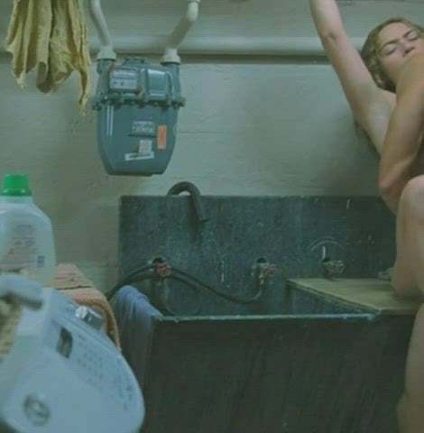 Kate Winslet Intense Wet plot in Little Children