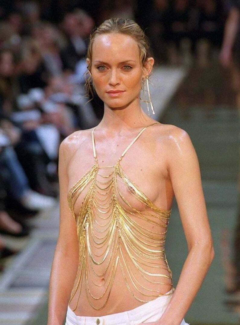 Amber Valletta Naked 2 Photos