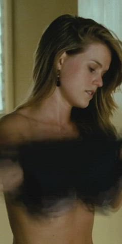 Alice Eve in Crossing Over