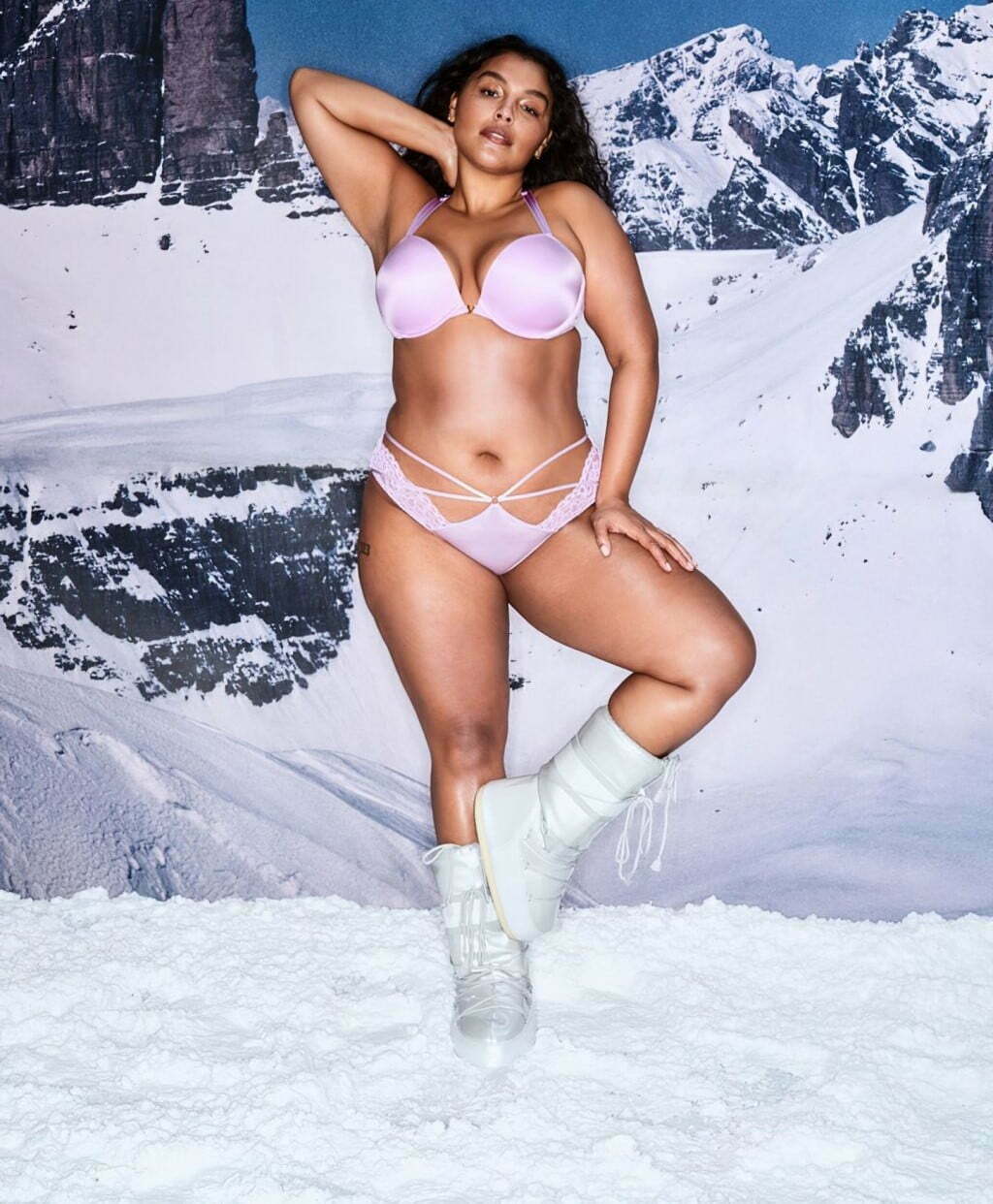 Hailey Bieber Adut Akech Paloma Elsesser Lingerie