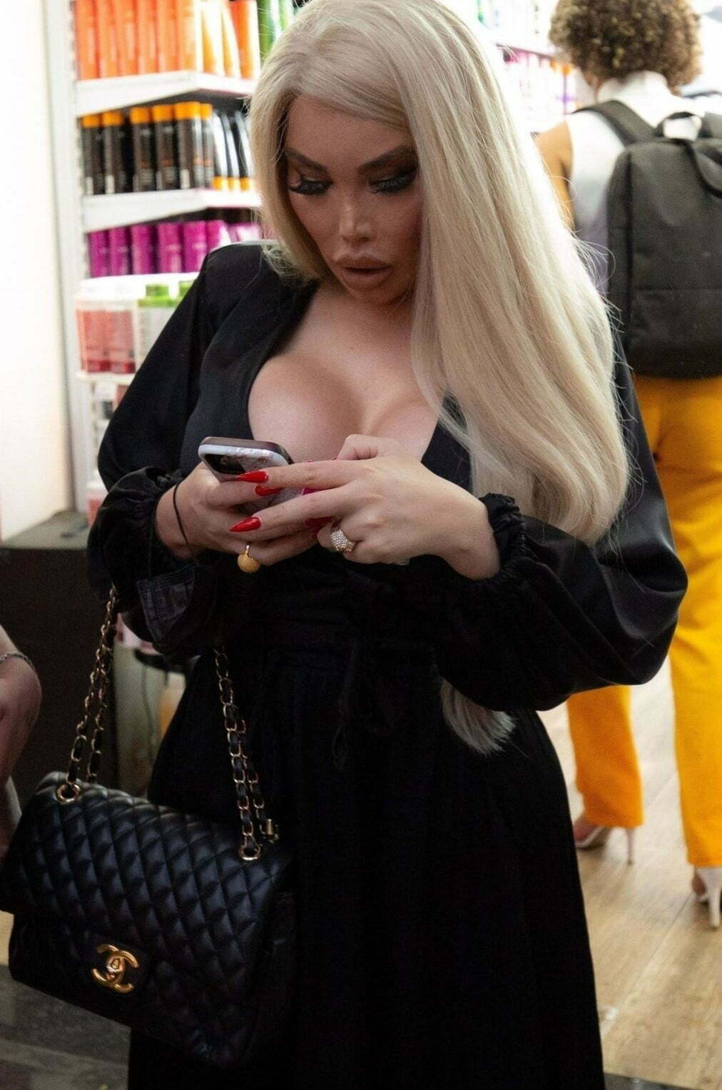 Jessica Alves Cleavage