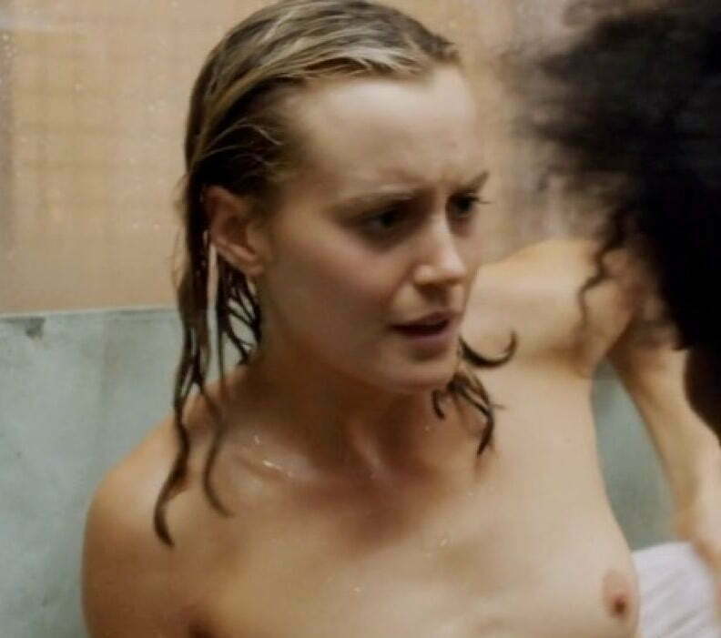 Taylor Schilling Topless 3 Photos