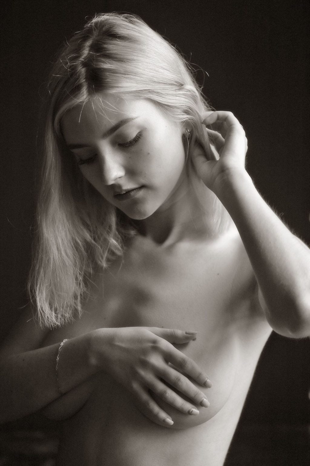 Eva Elfie Naked 3 Photos