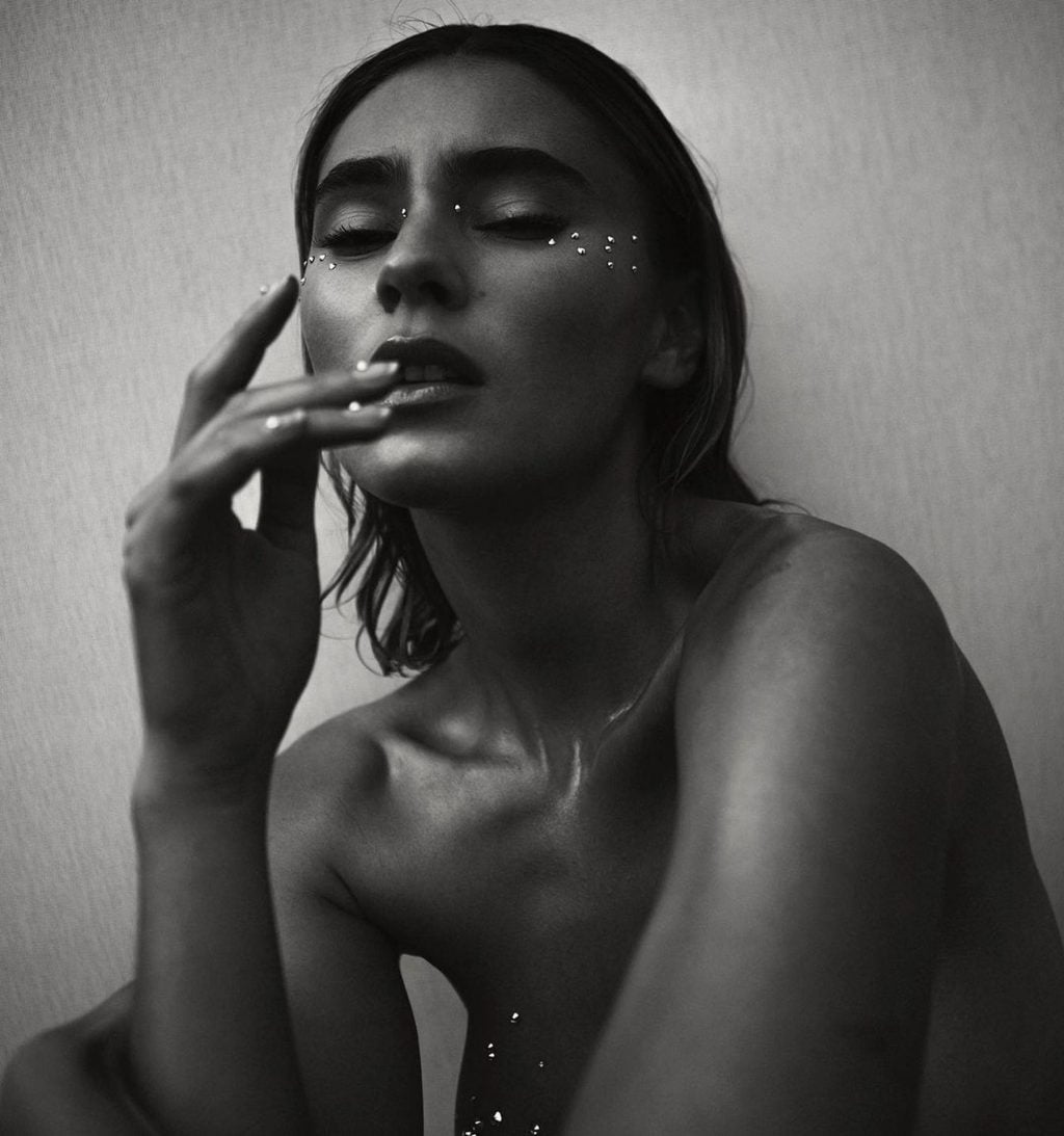 Stefanie Giesinger Topless 5 Photos