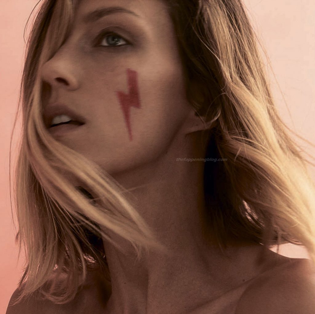 Anja Rubik Nude 5 Photos