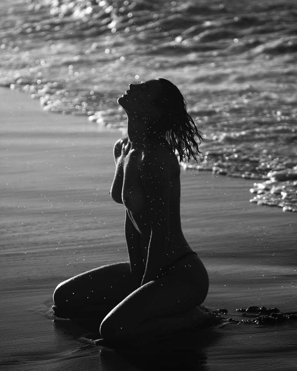 Montana Cox Topless 5 Photos