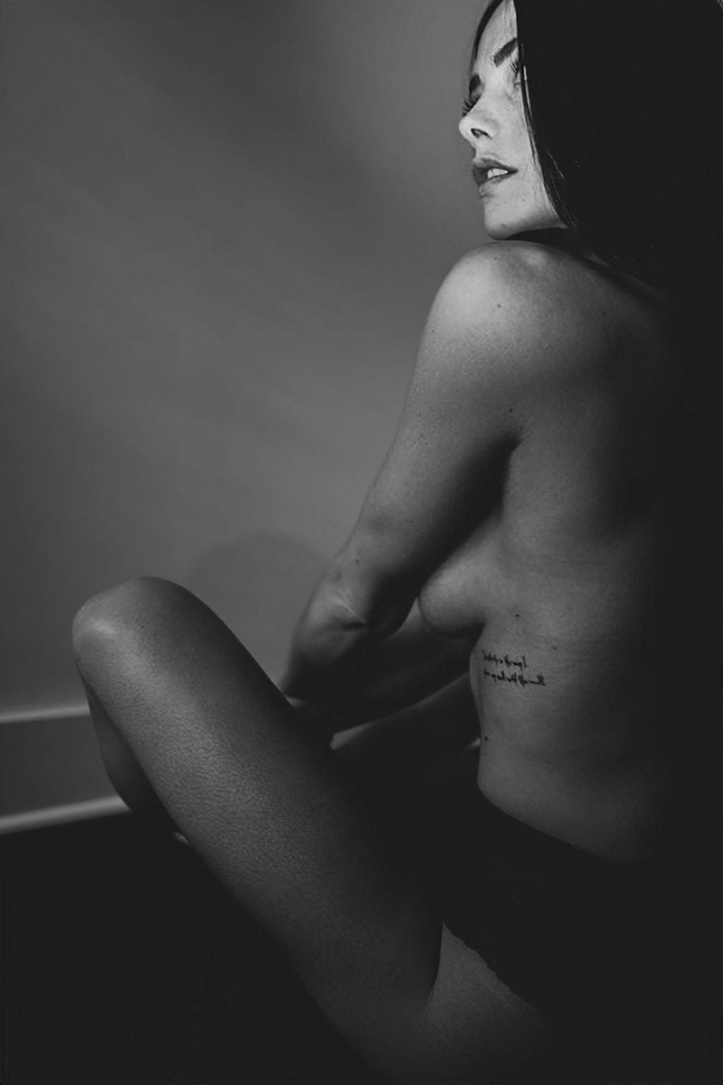 Ashley Greene Topless 5 Photos