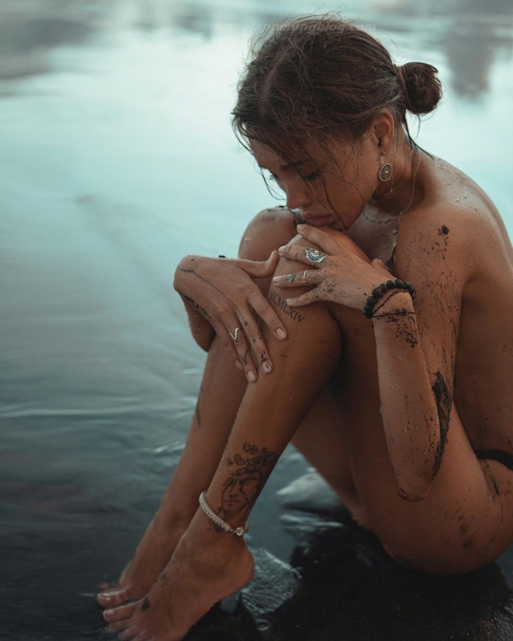 Kseniya Rain Topless 5 Photos