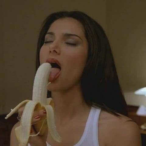 Roselyn Sanchez shows her skills in Boat Trip 2002