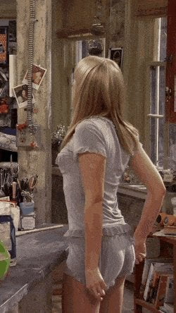 Beth Behrs in 2 Broke girls