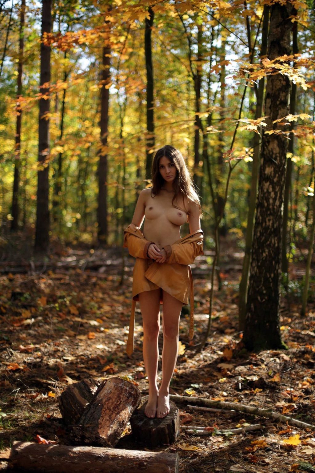 Lina Lorenza Topless 5 Photos