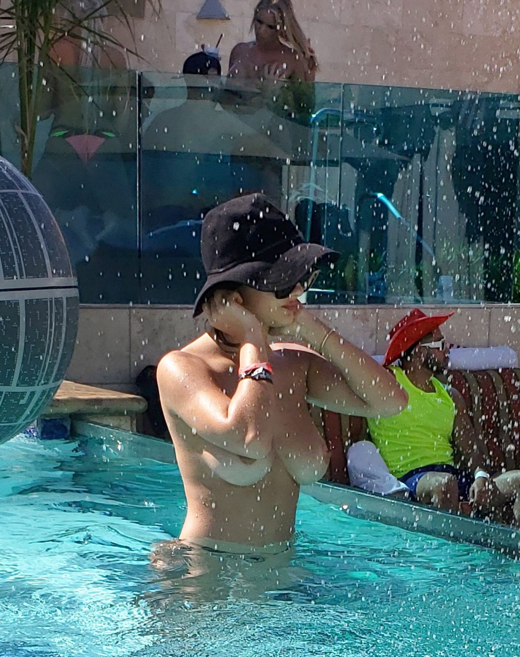 Tao Wickrath Topless 5 Photos