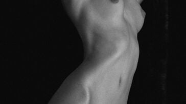 Marta Gromova Naked (5 Photos)