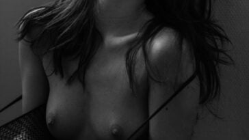 Kitrysha Topless (5 Photos)